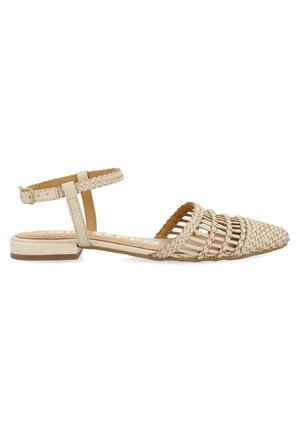 Sandale tissée beige avec bout pointu, bride de cheville et talon plat. Caractéristiques en matériau texturé et côtés ouverts pour la respirabilité.