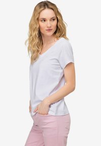 LAURASØN KLEINER KNOTEN V-AUSSCHNITT HALBARM - T-shirt basic - white