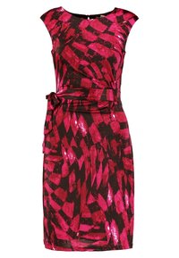 Vaaleanpunainen ja musta kuvioitu mekko, jossa on kapea vyötärö ja solmityksellä varustettu yksityiskohta; lyhyet hihat; sileä ja kiiltävä kangas; polvipituinen malli.