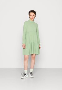 JDY PIPER NOOS - Vestido camiseiro - basil