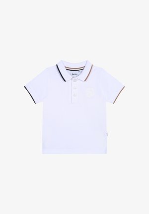 Witte polo met korte mouwen, zwart en bruin accent op de kraag, drieknoopsluiting en geborduurd logo op de borst.