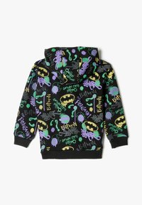 Sudadera negra con capucha que presenta un estampado gráfico con diseños multicolores de Batman y el Pingüino, incluyendo texto y formas abstractas. Tejido suave, estilo pullover.