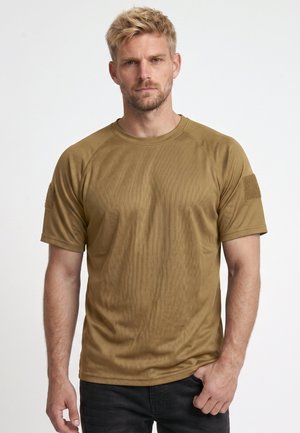 Brandit, QUICK DRY SHIRT SHORTSLEEVE - T-shirt basique - camel