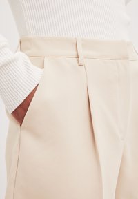 NA-KD Šortky - beige