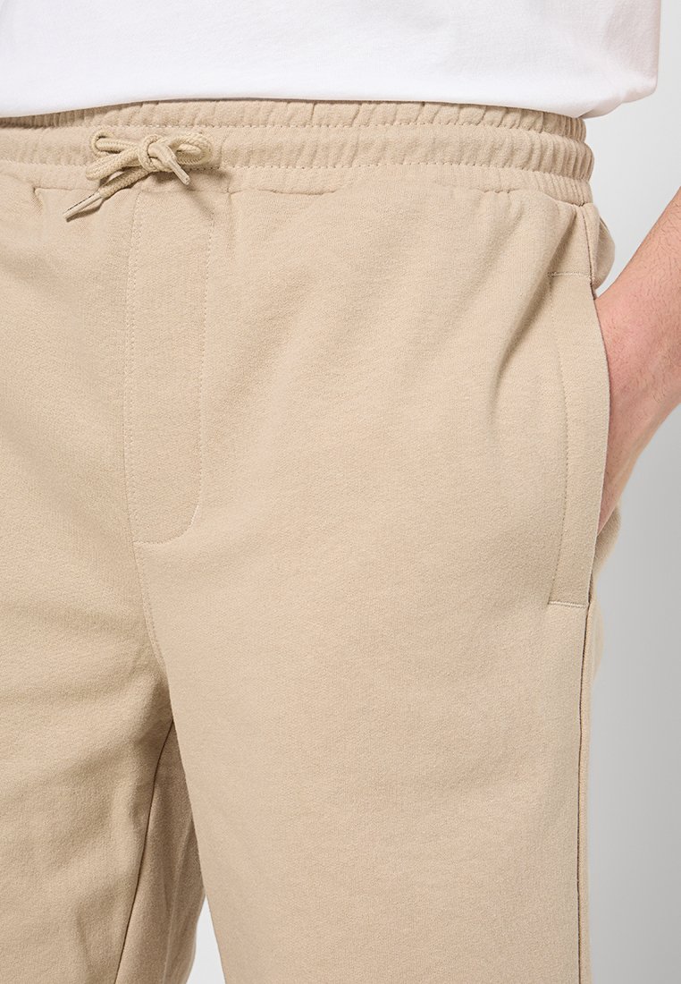Kurze Sporthose