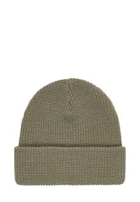 Gorra de punto en verde oliva con un patrón texturizado y un puño doblado. Hecha de material suave, cuenta con una parte superior redondeada.