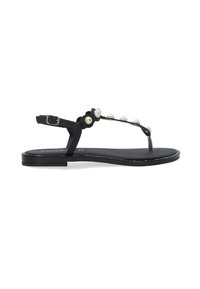 Sort flad sandal med T-strap design, der har dekorative sølvperler og en spænde på ankelstroppen. Glat materiale, minimalistisk form.