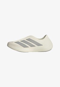 Επιλέχθηκε, ftwr white grey two core black