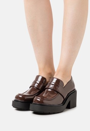 Monki, Chaussons - brown