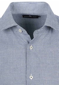 Herrenhemd mit Kragen im blauen und weißen Micro-Hahnentrittmuster, weißen Knöpfen und Button-Down-Kragen.
