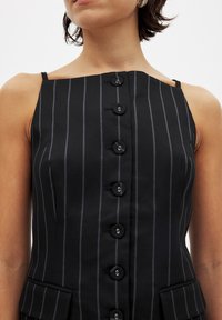 NA-KD Liemenė - black/white stripe