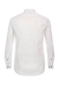 Witte lange mouwen shirt, stevige stof, puntige kraag, zwarte knoopaccenten op de manchetten, gladde textuur, getailleerde pasvorm, achteraanzicht.