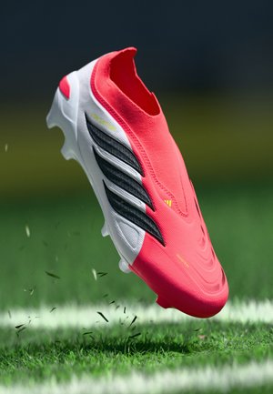 Μπότες ποδοσφαίρου για σταθερό έδαφος - lucid red/core black/footwear white