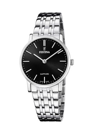Sølv rustfrit stål ur med sort urskive, safirglas, slanke timeindikatorer og et poleret ledarmbånd. Mærke: Festina.