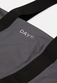 DAY ET NO RAIN BAG M - Saco de mão - forged iron grey