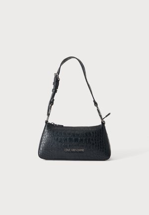 Sac à épaule noir embossé effet croco avec sangle ajustable et logo argenté "Love Moschino" sur le devant, fermeture éclair sur le dessus.