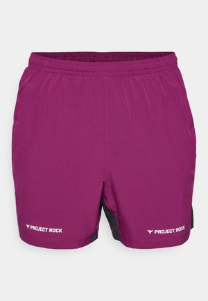 Vijolične atletske kratke hlače z elastičnim pasom, črnimi stranskimi pannals in belim logotipom "PROJECT ROCK" na levem robu. Lahka in zračna tkanina.