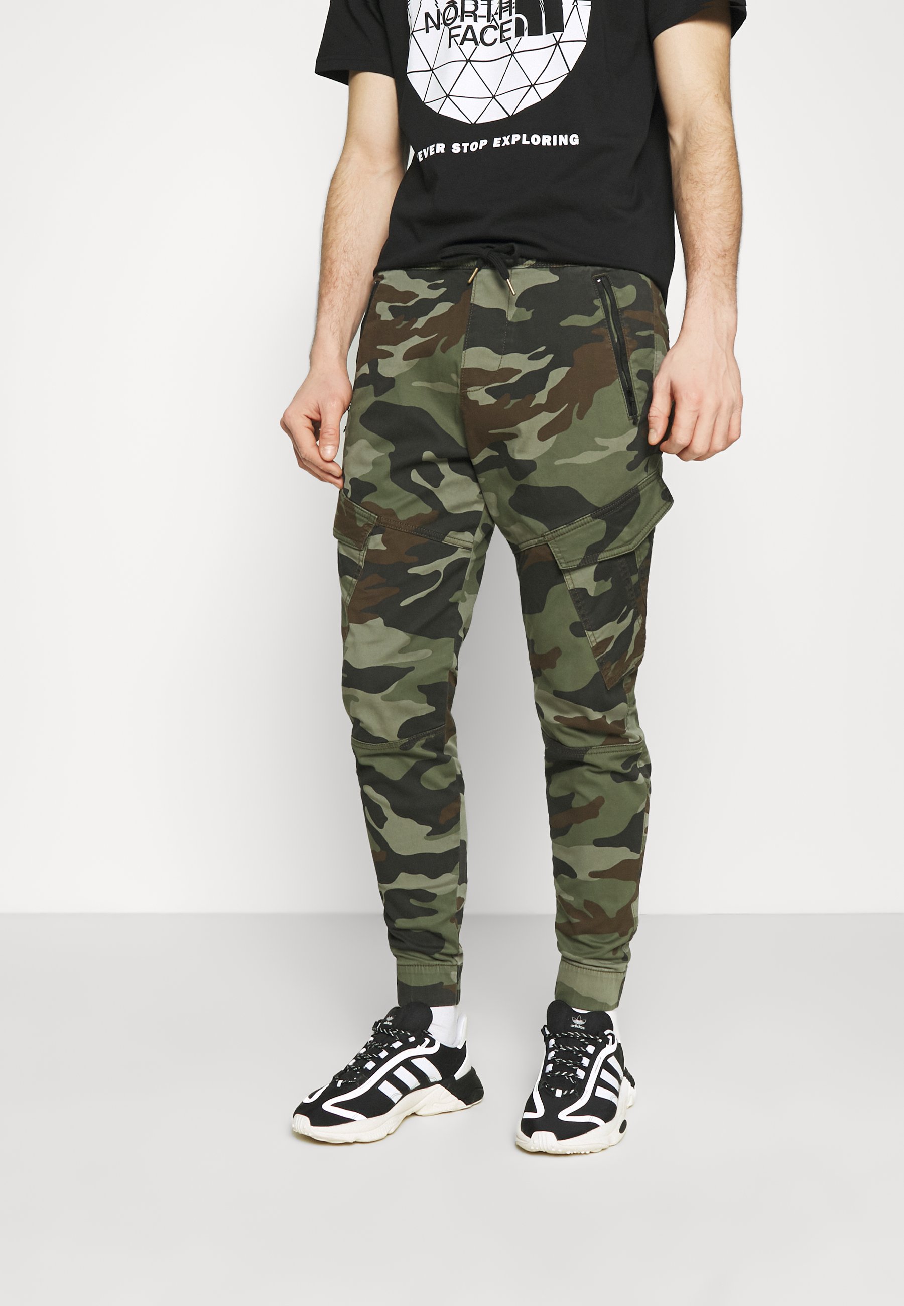 Hollister Co. JOGGER UTILITY - Pantalones cargo - dusty olive/verde oliva -  Zalando.es