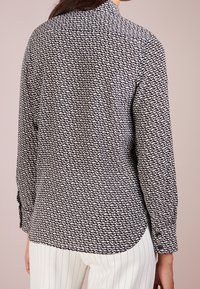 WEEKEND MaxMara Koszula
