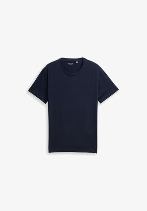 Navyblauw T-shirt met korte mouwen en ronde hals, met klein geborduurd logo op de linkerborst, plat gelegd op een witte achtergrond.