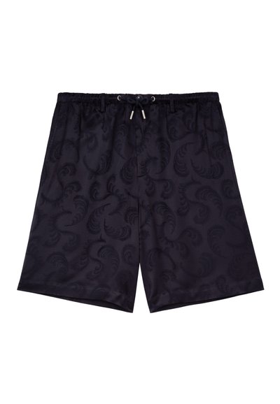 Marineblaue Badehosen mit einem subtilen wirbelnden Muster, elastischem Kordelzugbund und einer glatten satinähnlichen Textur. Die Shorts reichen bis zur Oberschenkelmitte.