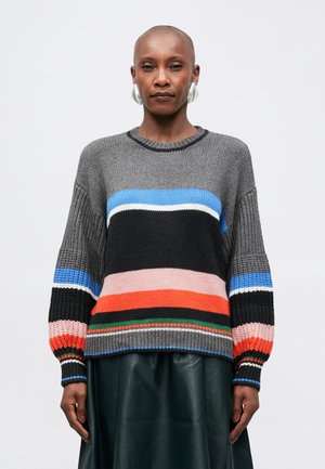 - Sweter