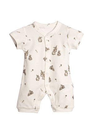 Kremowy dziecięcy kombinezon z krótkim rękawem, z przodu zapinany na zatrzaski, ozdobiony wzorem małych brązowych króliczków i marchewek.