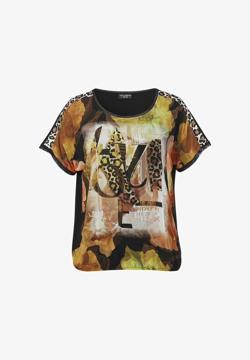 T-shirt à manches courtes avec un design à motifs floraux et léopard. Présente un col noir, des couleurs vives et un détail graphique imprimé.
