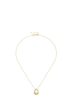 Goldene Halskette mit einem Tropfen-Anhänger, der eine glatte Oberfläche und einen Ring aus klaren Strasssteinen an der Basis aufweist. Die Kette ist zart und verlinkt.