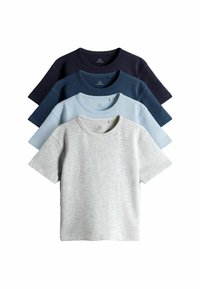 Fire t-shirts med korte ærmer i marineblå, mørkeblå, lyseblå og lysegrå. Fremstillet af blødt stof med en afslappet pasform og rund hals.
