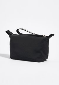 Bimba Y Lola TRAPEZIUM MAKE-UP - Mazgāšanas maiss - black