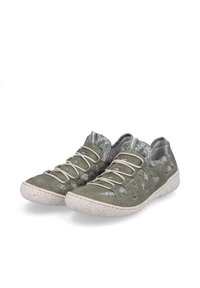 Chaussures en daim vert avec des accents floraux, design sans lacets, semelles en caoutchouc et détail texturé sur le dessus. Bout arrondi au profil bas.