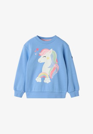 Lichtblauwe sweatshirt met geribbelde manchetten en zoom, met een kleurrijke eenhoornafbeelding met een regenboog en wolken aan de voorkant.