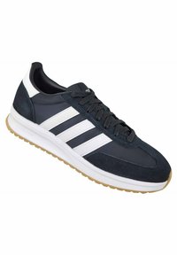 Tamno sivi sportski tenisice s gornjim dijelom od antilopa i mrežice, s tri bijele pruge, crnim čipkastim vezicama i svijetlim gumiranim potplatom.