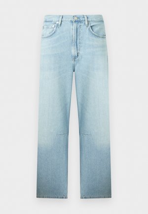 Ανοιχτό μπλε τζιν με ίσια γραμμή, ψηλή μέση, εμπρόσθιο κουμπί και φερμουάρ, με ορατή ραφή στο γόνατο.