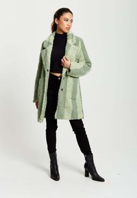 Liquorish IN STRIPE - Winter coat - green