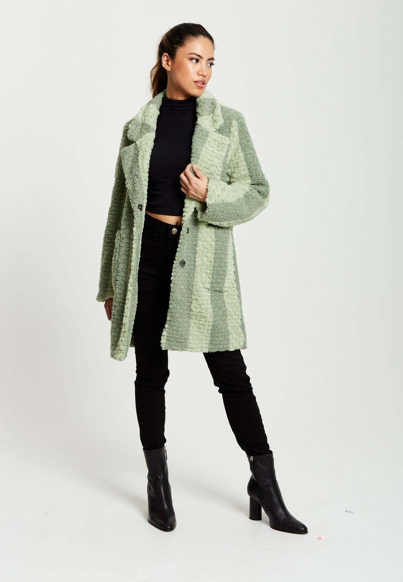Liquorish IN STRIPE - Winter coat - green