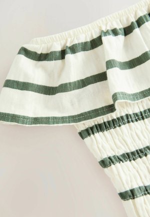 Hvidt stof med mørkegrønne striber, med en rynket elastisk halsudskæring og samlet tekstur ved kanten, der tilbyder et afslappet og let design.
