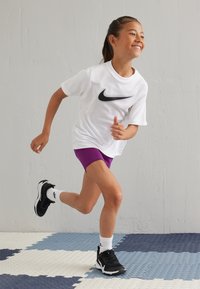 Nike Performance PRO UNISEX - Legingi - viotech/black/white