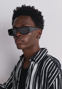 FERRAGAMO Γυαλιά ηλίου - black