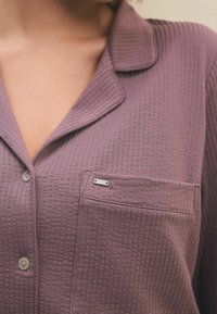 Next SET mauve