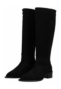 Czarne kozaki za kolano wykonane z zamszu, z eleganckim designem, spiczastym noskiem, niskim obcasem typu blok i bocznym zamkiem błyskawicznym dla łatwego zakładania.