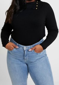 Anna Field Curvy Stickad tröja - black