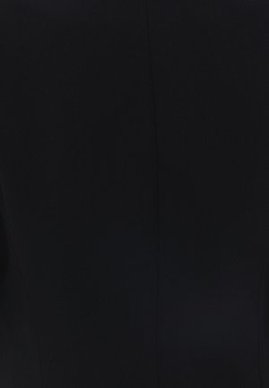 Schwarzes Kleid mit einer taillierten Form, glatter Textur und sichtbaren Nähten. Der Stoff wirkt weich und hat einen leichten Stretch.