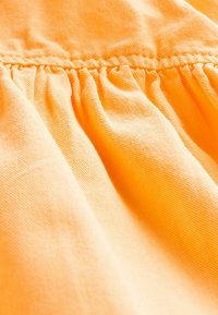 Next Džinsa auduma kleita - orange