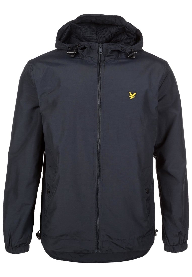 Marinblå lättviktsjacka med dragkedja fram, justerbar huva, snoddar och en gul logodetalj. Har sidofickor och justerbara ärmslut.