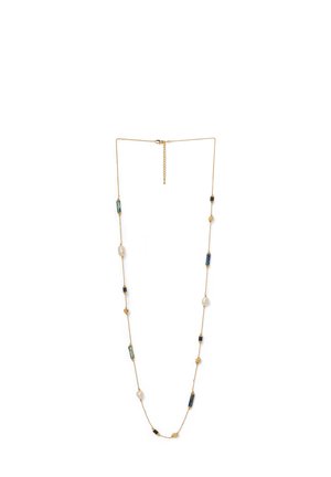 Goldene Halskette mit abwechselnden Formen von blauen, grünen und schwarzen Steinperlen sowie Perlenakzenten, die entlang der Länge angeordnet sind.
