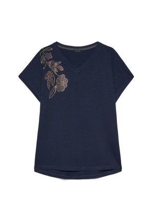 Granatowy top z krótkim rękawem i dekoltem w serek, ozdobiony złotymi kwiatowymi nitami na lewym ramieniu.