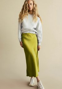 Next TALL - REGULAR FIT - Maksi svārki - khaki green