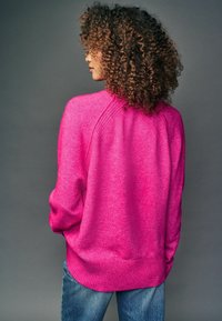 Next CREW NECK - Pulover - pink fluro
